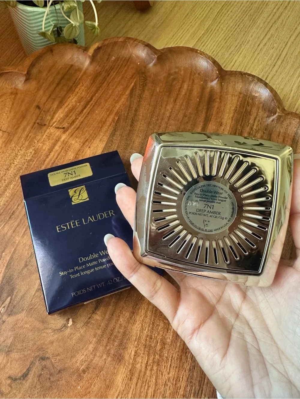 Estee Lauder Double Wear Matte Powder Foundation - Deep Amber (7N1)